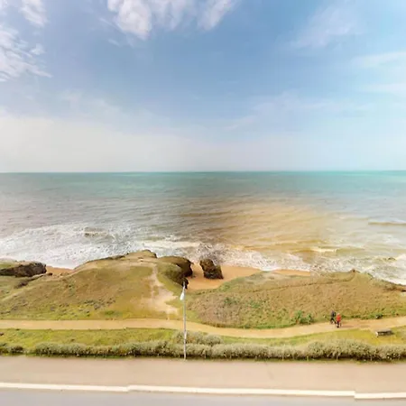 Facing South, Magnificent 180 Degree View Facing The Sea *