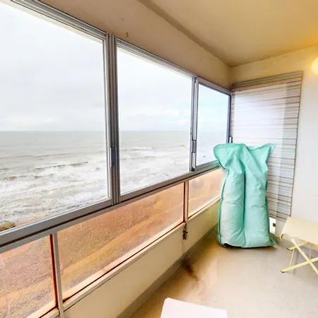 Facing South, Magnificent 180 Degree View Facing The Sea Apartamento *